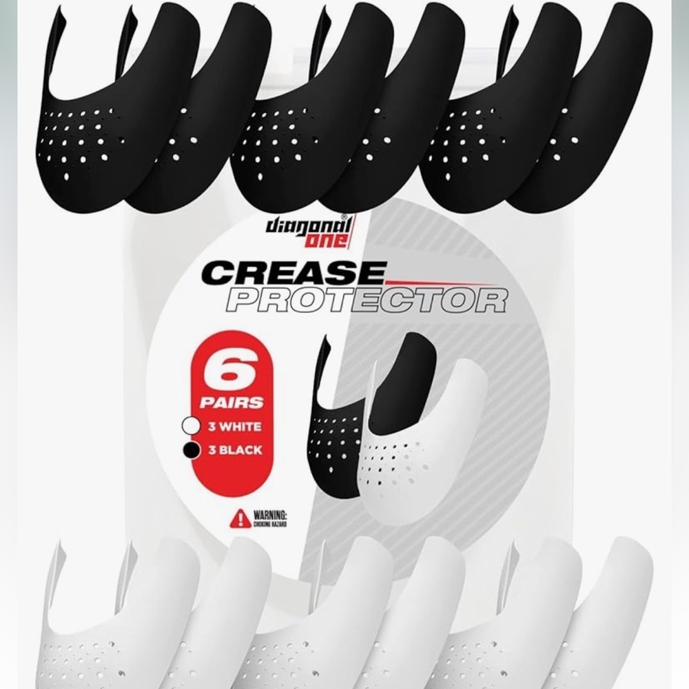 Diagonal One Crease Protectors - Black and White